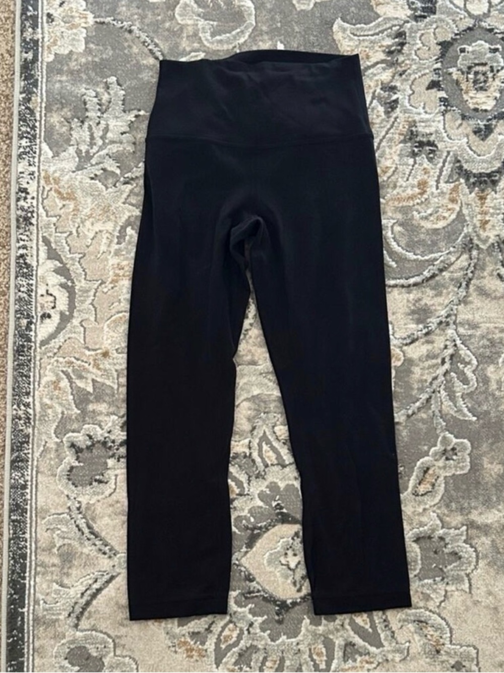 Lululemon Black Capris